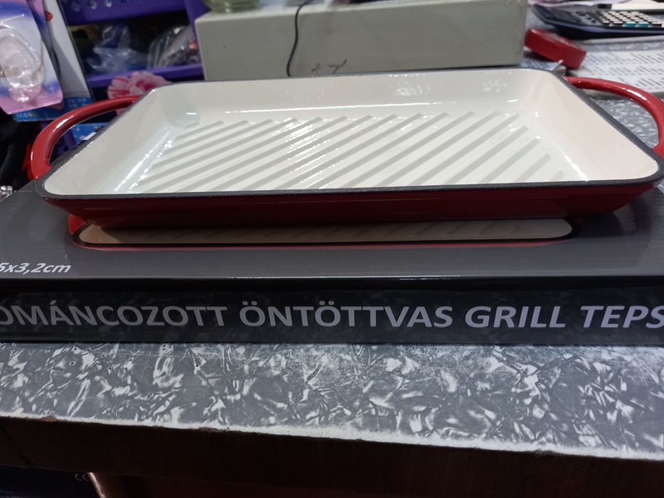 Grill / tavă fontă emailată 33 x 23 x 3 cm  Promo 99 lei
