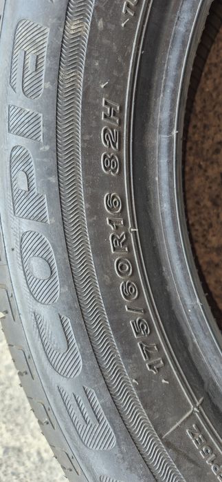 4 anvelope vara noi Bridgestone 175/60/16.Pretul este pe bucata.