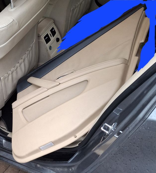 Vând față de ușă dreapta spate crem BMW e60