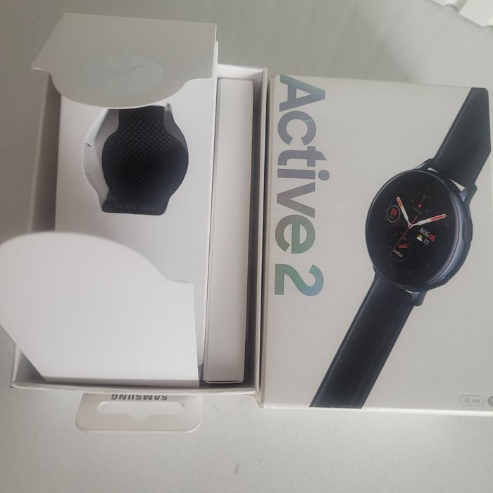 Продам часы самсунг актив2