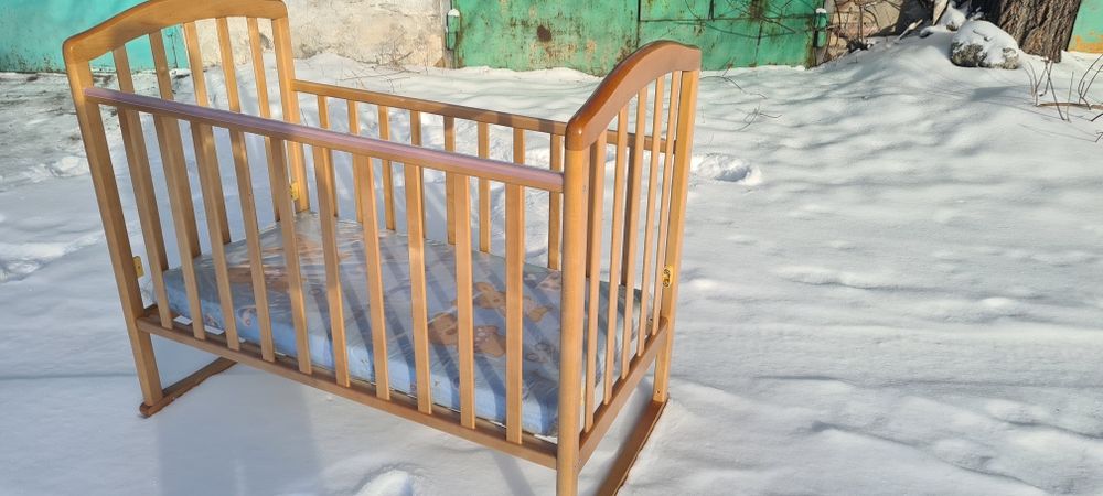 Кроватка детская