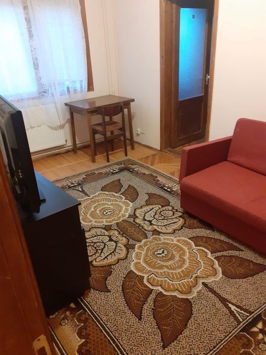Proprietar închiriez apartament cu două camere