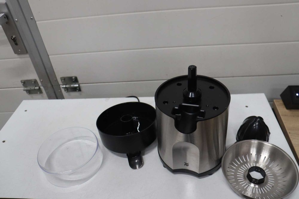 WMF CE Stelio сокоизстисквачка за лимон, неръждаема стоманa, 85W