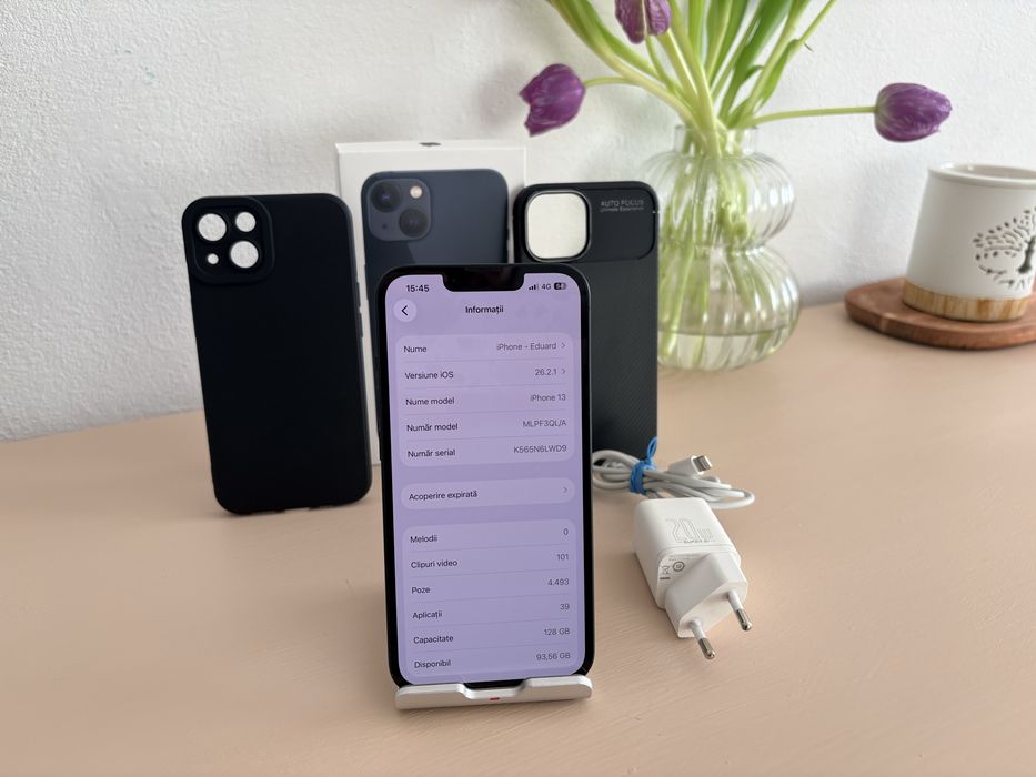 Apple iPhone 13 - 128GB, Midnight Black