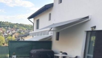 Pergola retractabila