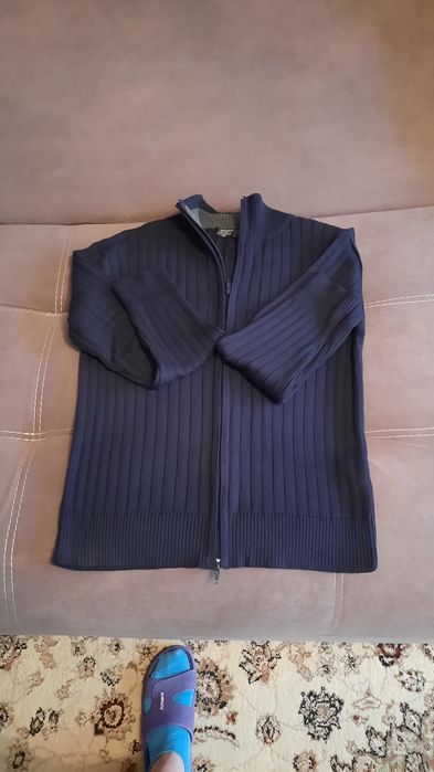 Новая   школьная кофта на 13 --16 лет