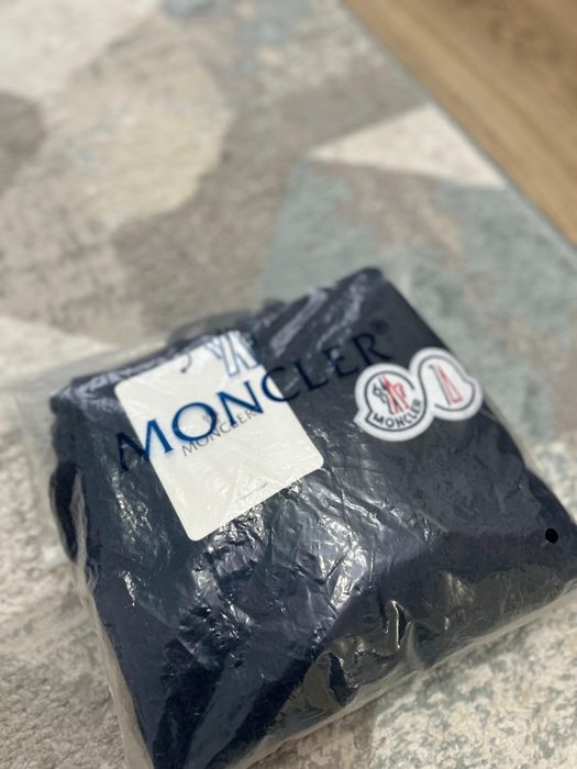 худи бренд Moncler