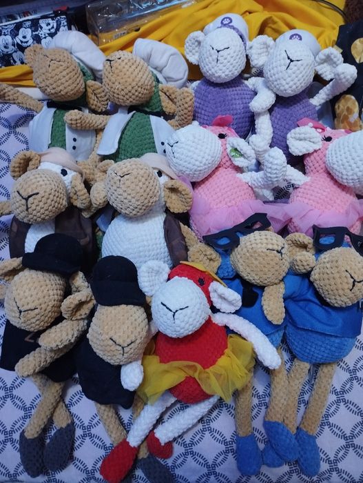 Plusuri  noi, fara eticheta.