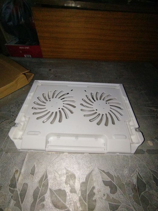 Подставка охлаждения ноутбука