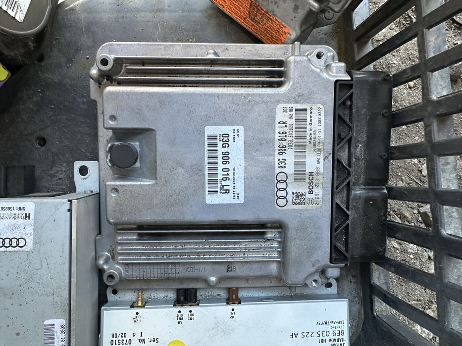Компютър мотор ECU AUDI A4 b7 A6 4f 03G906016 LR автомат 2.0tdi