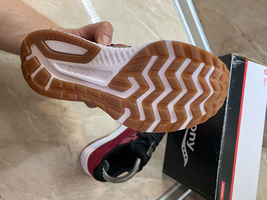 Saucony номер 36 и 37,5