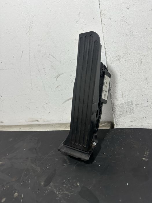 Pedala acceleratie Volkswagen Passat B6 1.9 2.0 TDI 1K1721503P