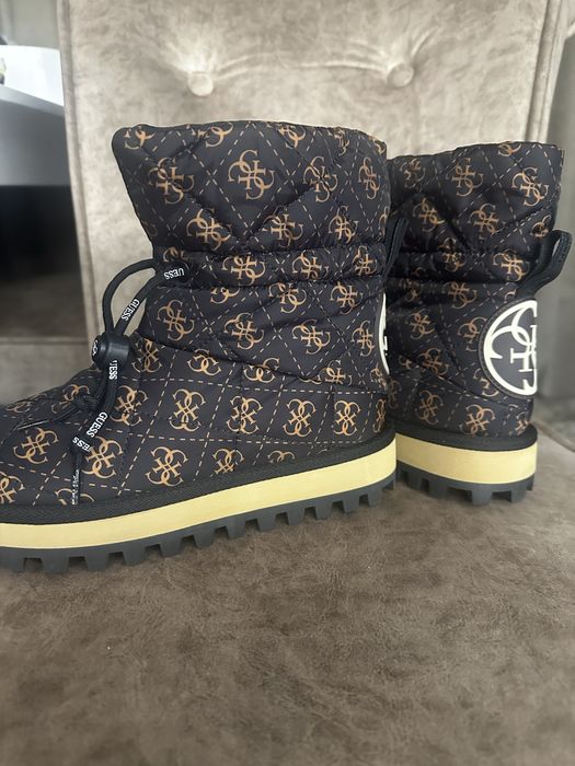 Боти Guess, нови без кутия