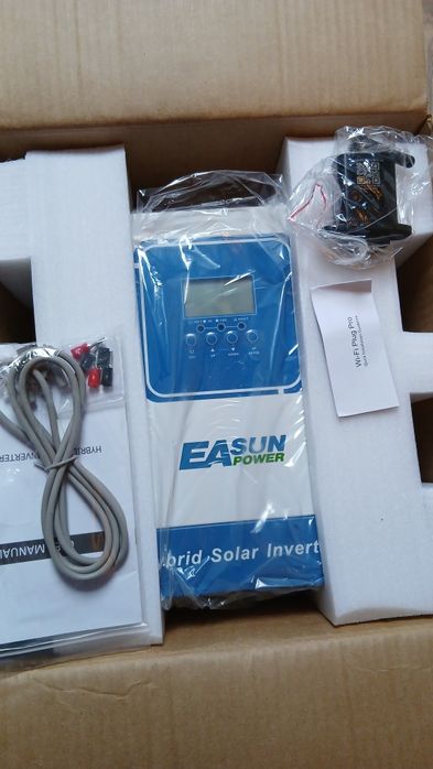 Invertor Easun SMG II, 3.2kw si acumulatori Rombat Tempest Long Life
