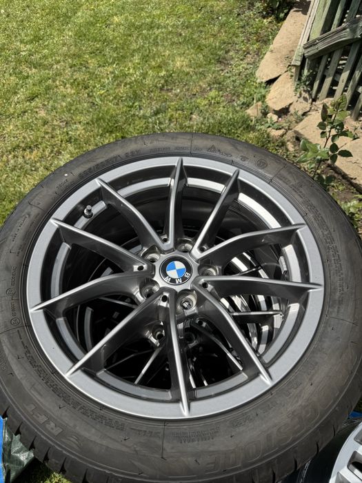 Продавам оригинални джанти за Бмв със зимни гуми