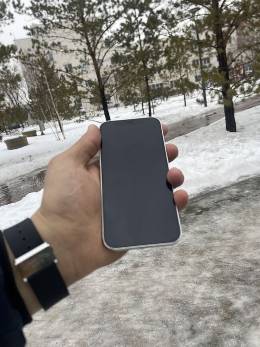 Продам iphone 12