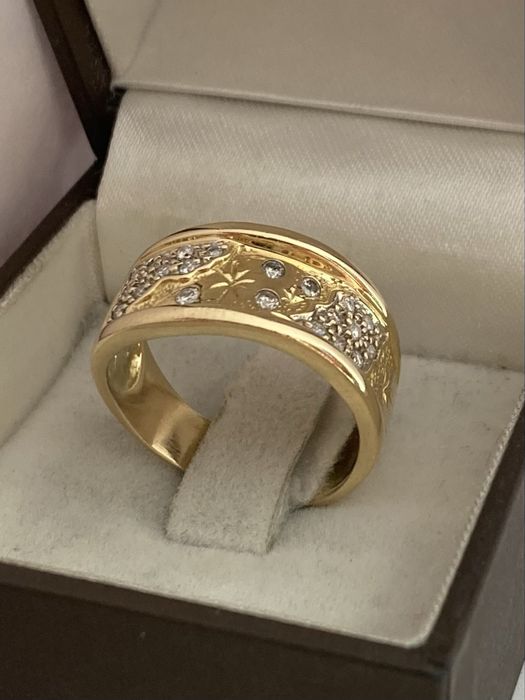 Inel aur 18kt.cu diamante