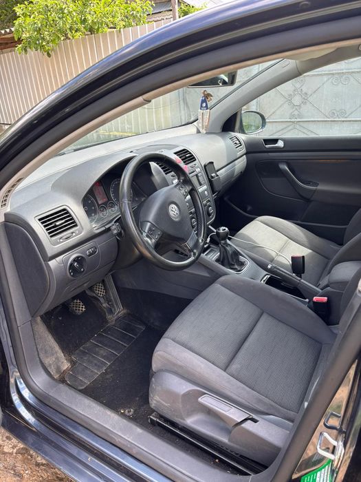 Volkswagen Golf 5 1.6 FSI