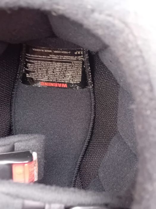 Căști motor modrle diferite