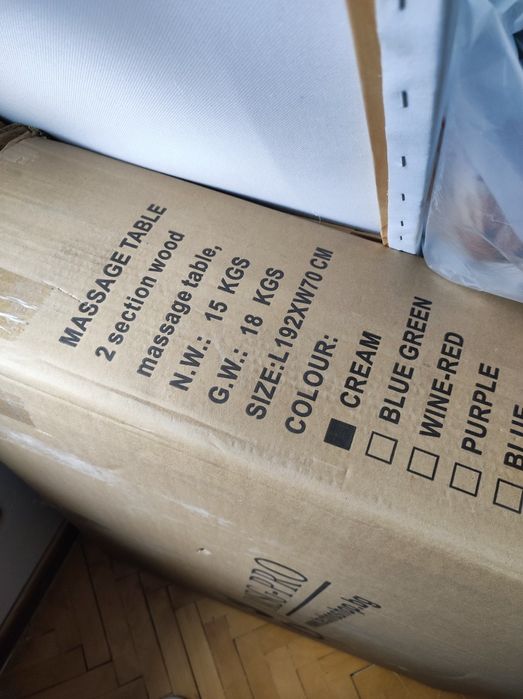 Масажна кушетка нова