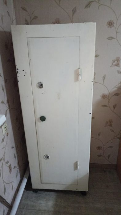Продаю сейф б/у огнеупорный
