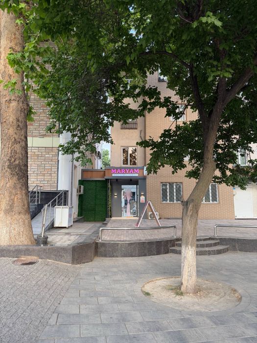 Чиланзар/Аль-Хоразмий - Продается нежилое помещение вдоль дороги 50м2