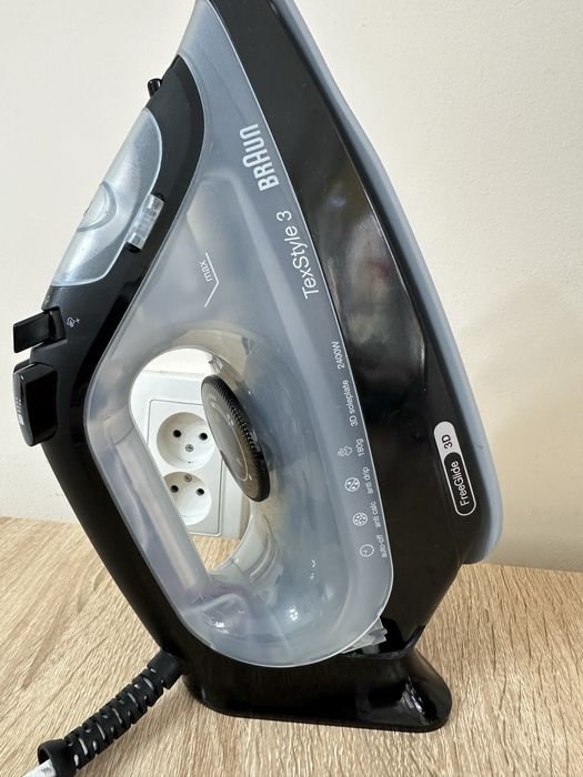 Утюг фирмы Braun