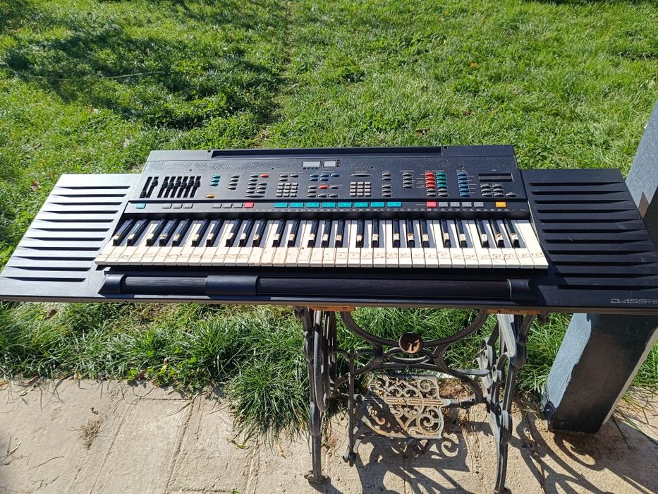 Orga Yamaha PSR-4600