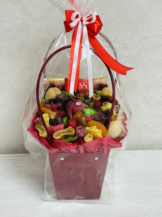 Корзинки с сухофруктами