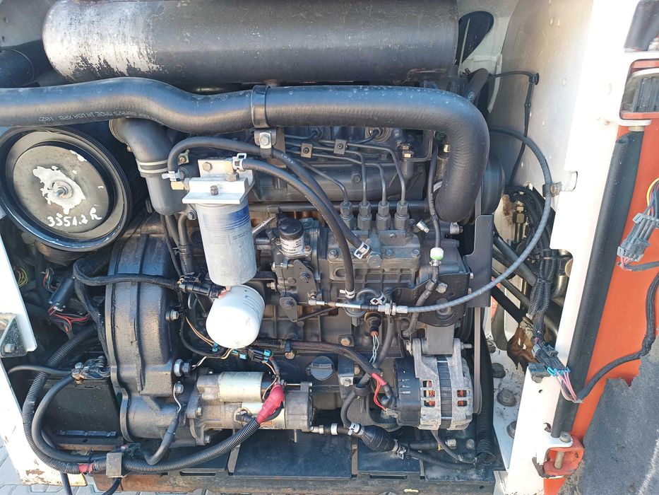 Bobcat S220 incarcator mutifunctional