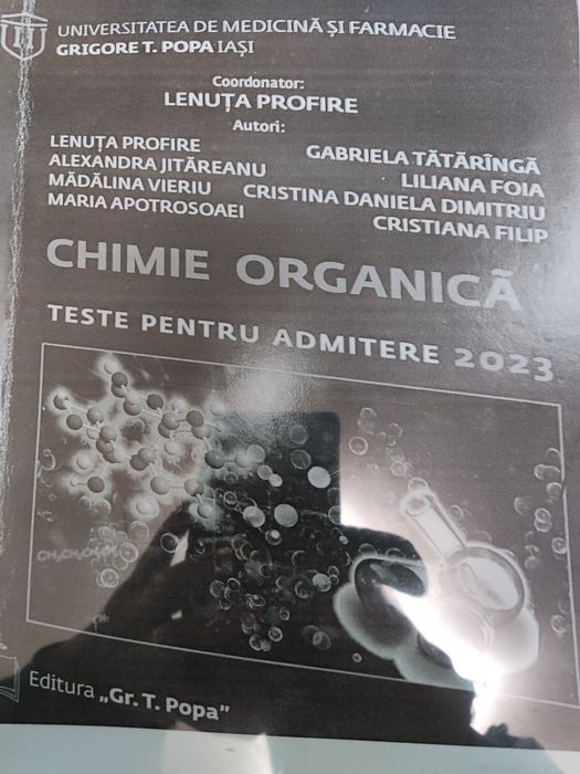 Vând 2 culegeri de teste de chimie pentru admitere