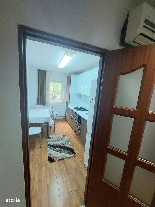 Decebal - 3 camere mobilat și utilat,et.2 , PC , decomandat