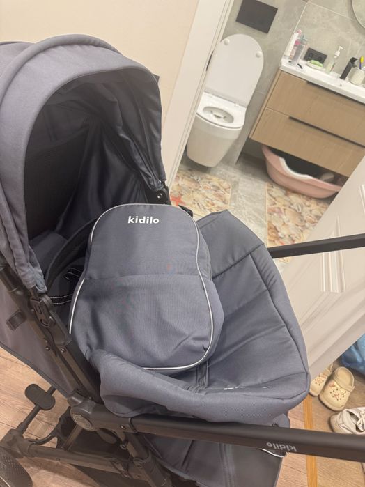 Продаю коляску прогулочную D900