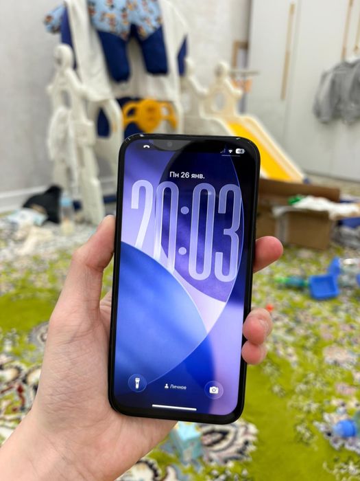 Продам iPhone 13