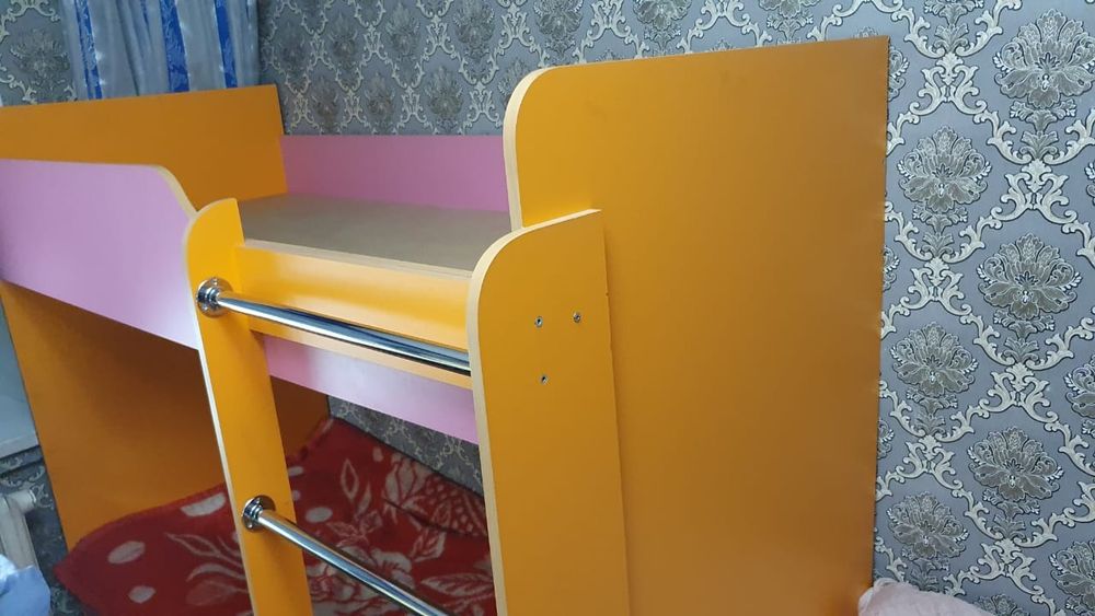 Двухьярусные кровать