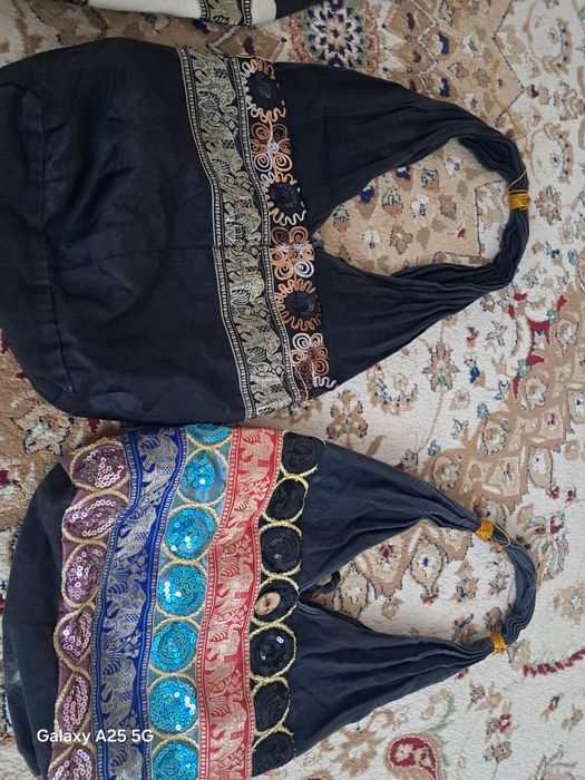 Индийские сумки продам.