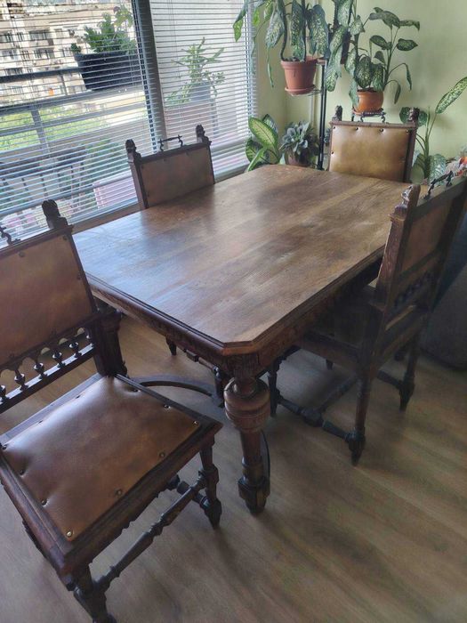 Продавам маса - резбована , в бароков стил