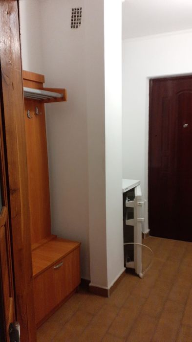 Inchiriez garsoniera ploiesti ( democratiei , sala doroftei)