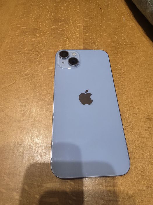 Продавам Iphone 14 plus