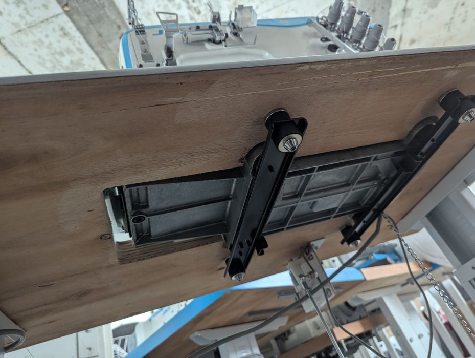 Masina de cusut uberdeck Jack W4-D-01GBX364