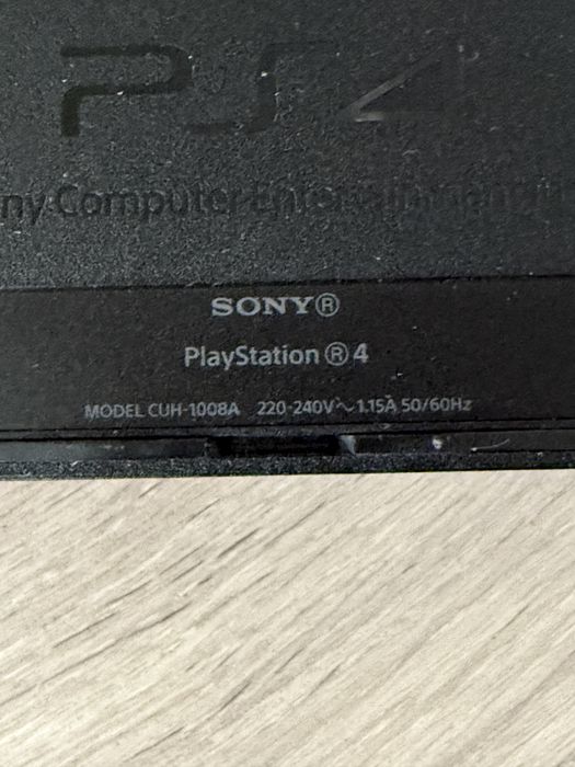 Play station slim 4 продается.