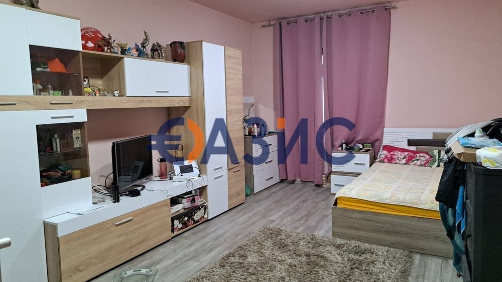 Къща с двор В Меден Рудник, Бургас, с изглед към езерото, РЗП 206 кв.