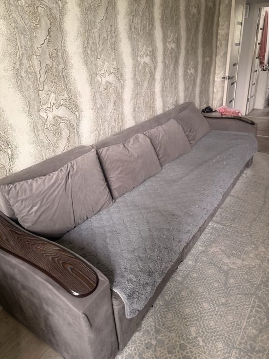 Продам диван 3,5м