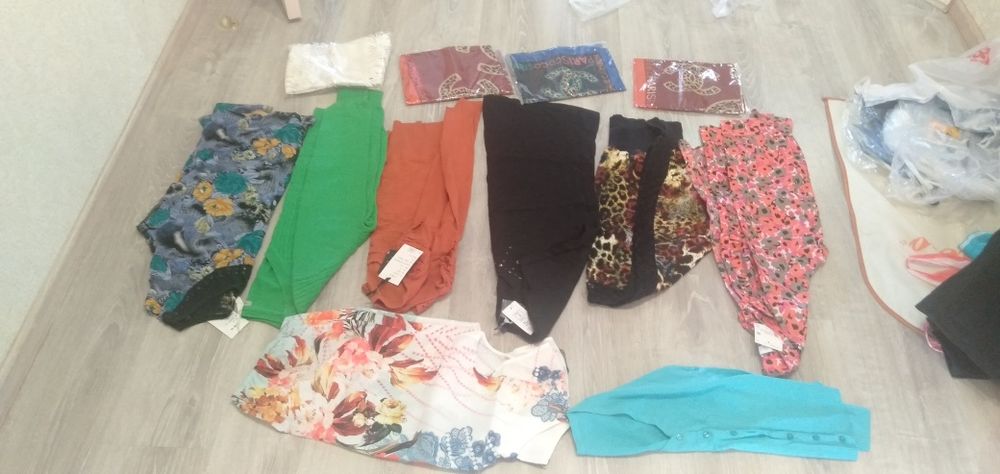 Продам разное вещи женская одежда есть из Германии и наши