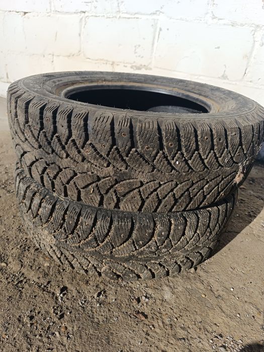 Продам зимнию резину