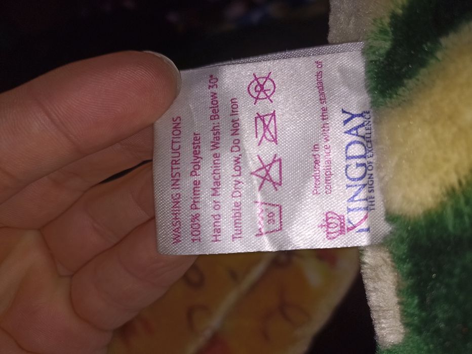 Joy Nomozlar, Londonni firmasidan