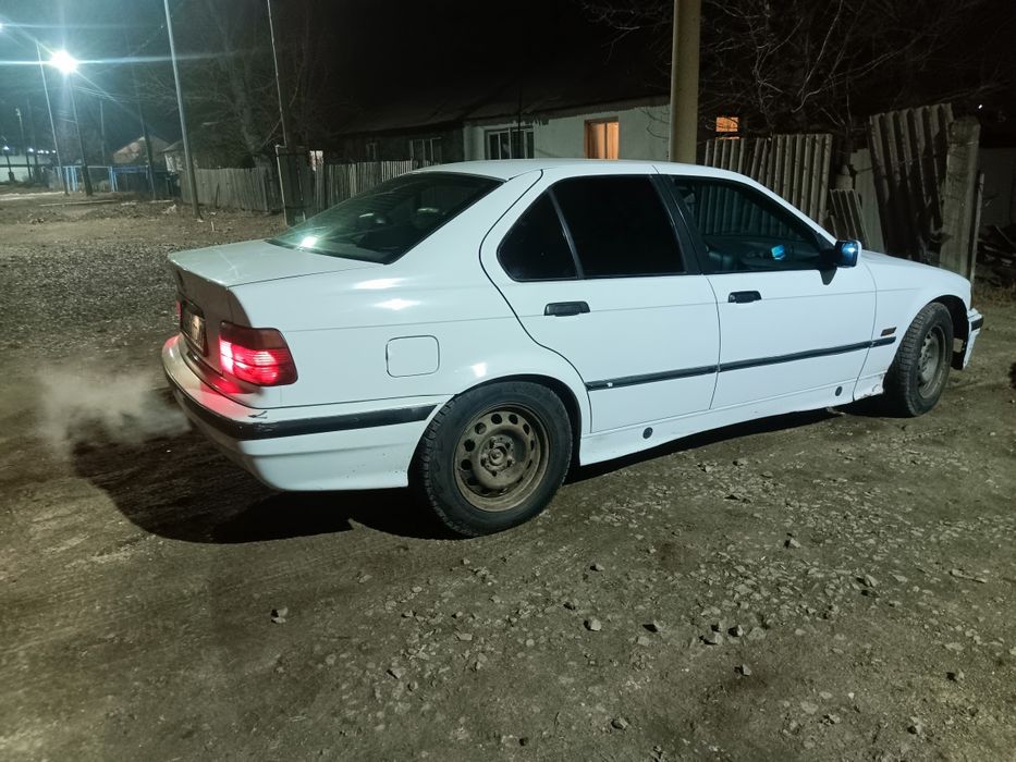 БМВ е36 АКПП продам