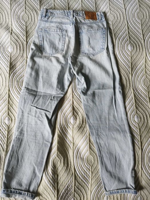 Дънки на Stradivarius