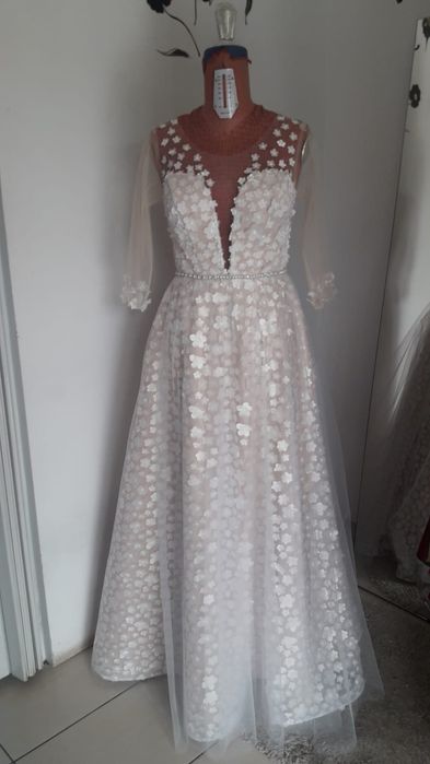Vand rochie de mireasa