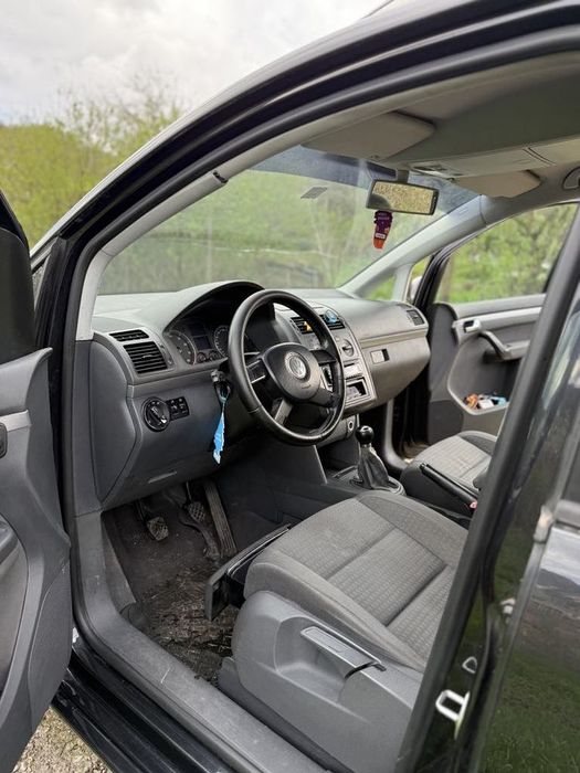 •VW Touran 1.6 FSI 116кс. Бензин на ЧАСТИ Имам и 1.9 tdi 105кс/2.0 140